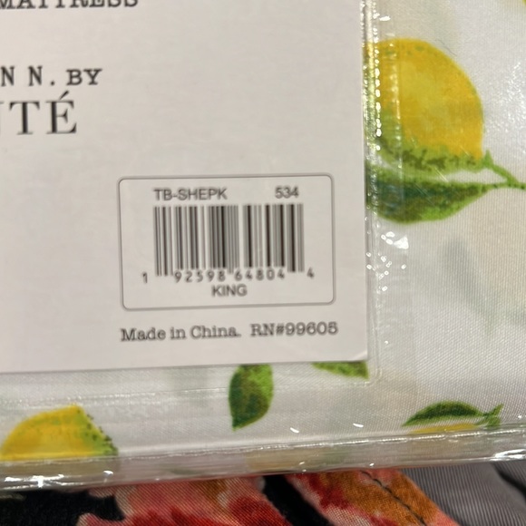 Rae Dunn King Size Lemon Sheet Set - Picture 4 of 4